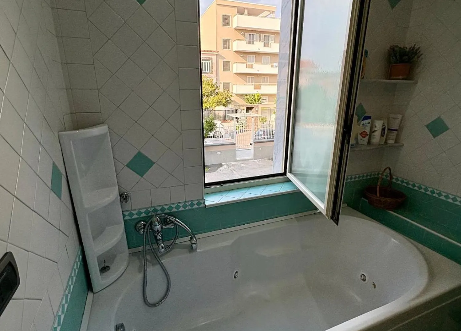 Appartamento Con Wi Fi E Netflix Your Second House Volla  Apartment
